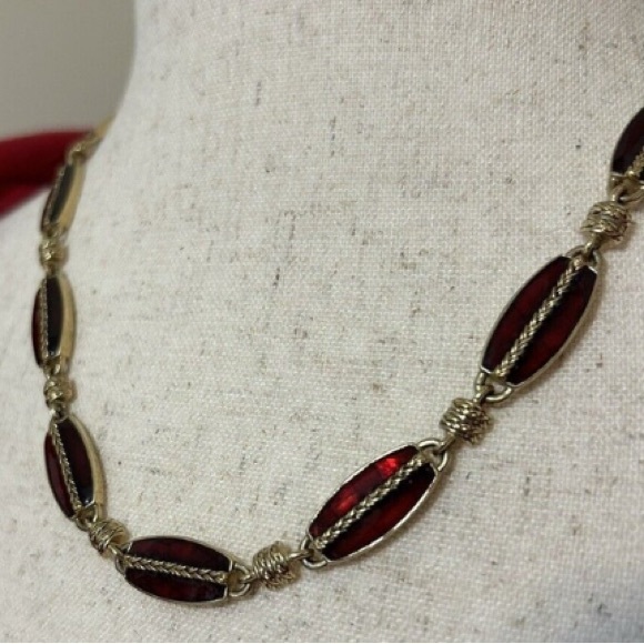 Monet Deep Red Enameled Necklace 16-18 Inches Gold Tone Extenders Signed - Picture 1 of 10
